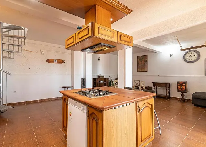 Blanquitos Amazing With 3,000 M2 Of Land Granadilla De Abona