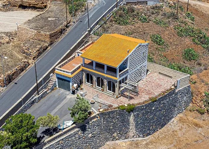 Сasa de vacaciones Blanquitos Amazing With 3,000 M2 Of Land Granadilla De Abona