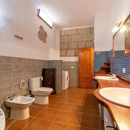 Blanquitos Amazing With 3,000 M2 Of Land Granadilla De Abona