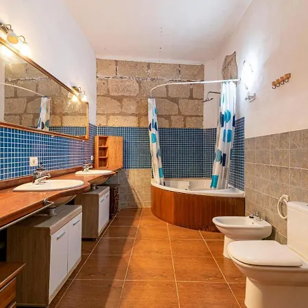 Blanquitos Amazing With 3,000 M2 Of Land * Granadilla De Abona